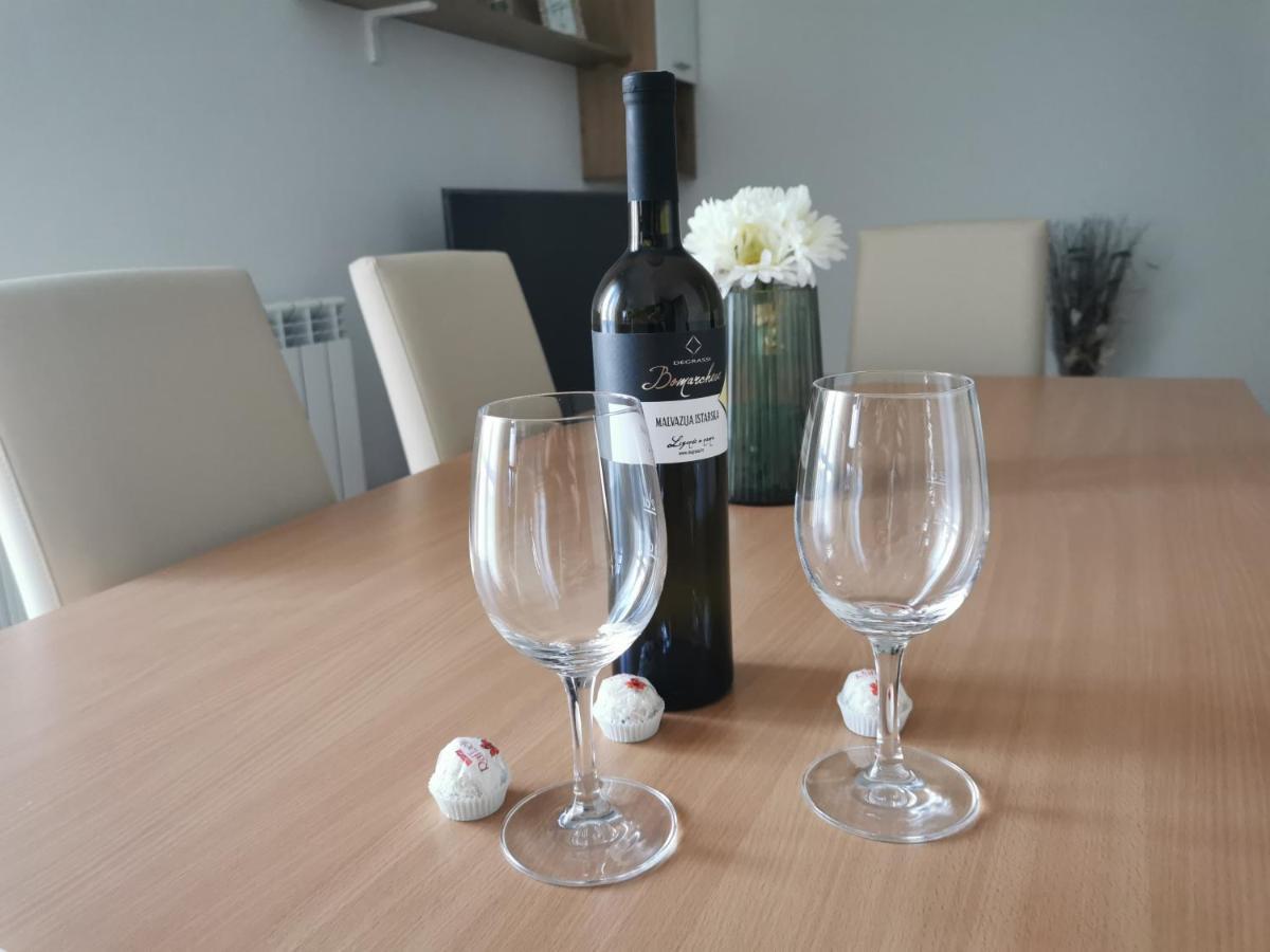 Apartman Martina Apartment Krsan Bagian luar foto