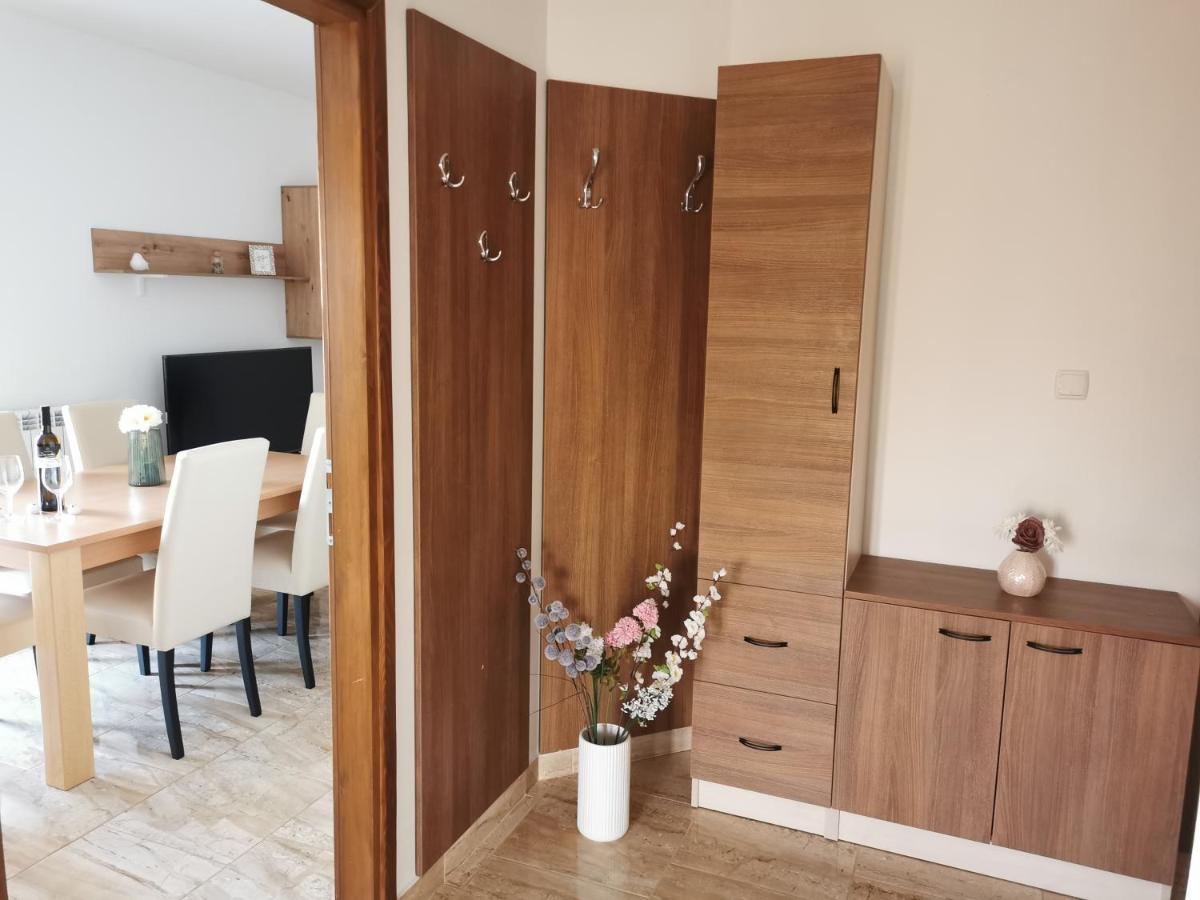 Apartman Martina Apartment Krsan Bagian luar foto